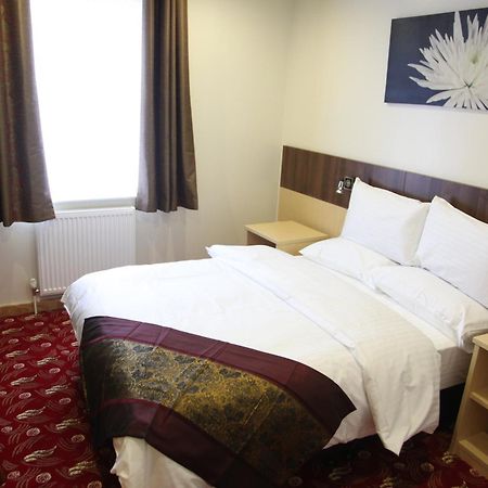 Cambridge Hotel Χάντερσφιλντ Εξωτερικό φωτογραφία