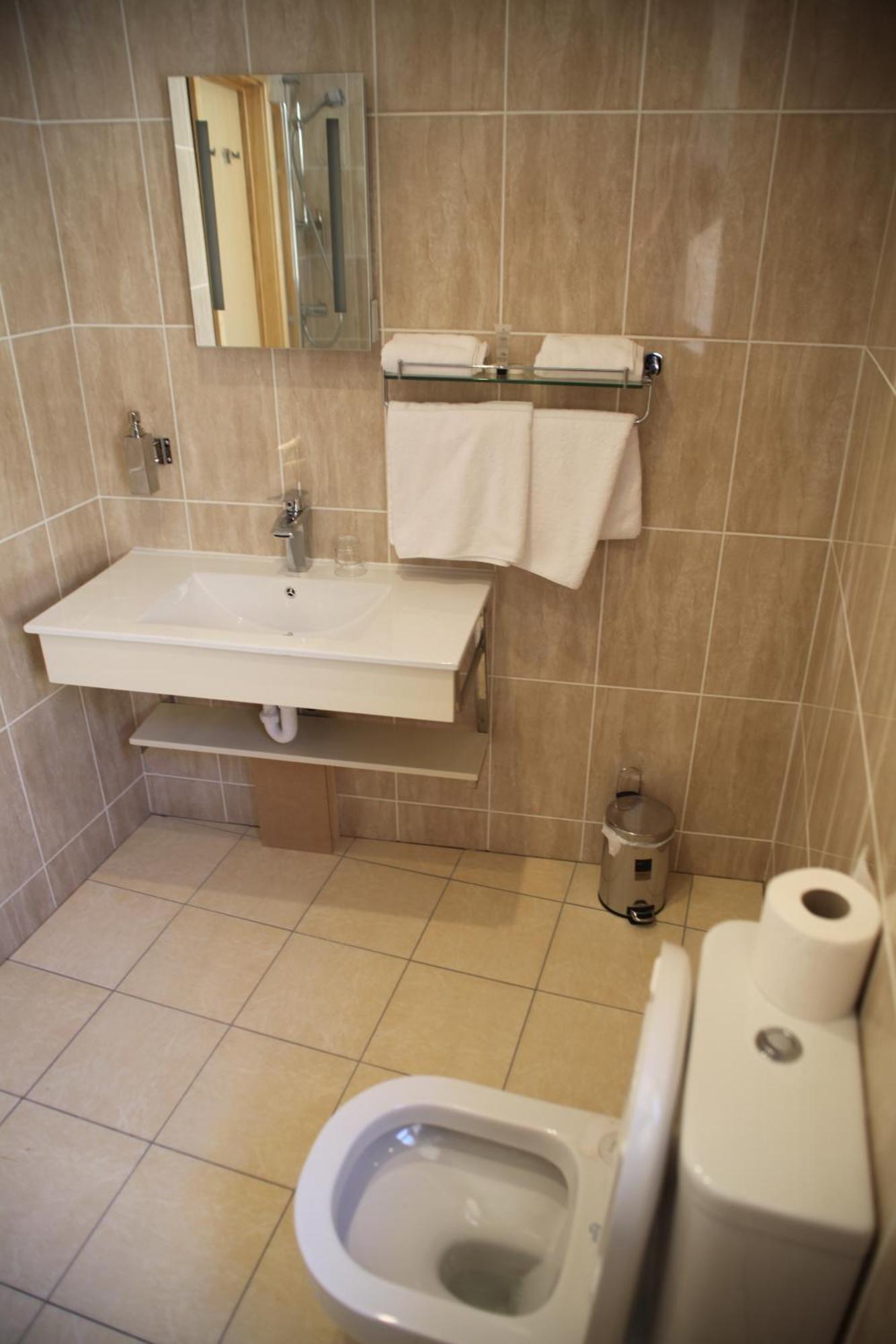 Cambridge Hotel Χάντερσφιλντ Δωμάτιο φωτογραφία