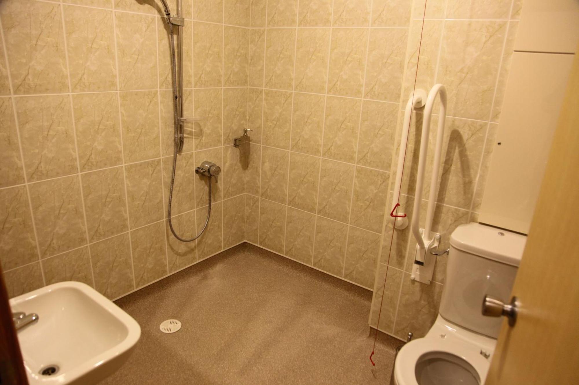 Cambridge Hotel Χάντερσφιλντ Εξωτερικό φωτογραφία