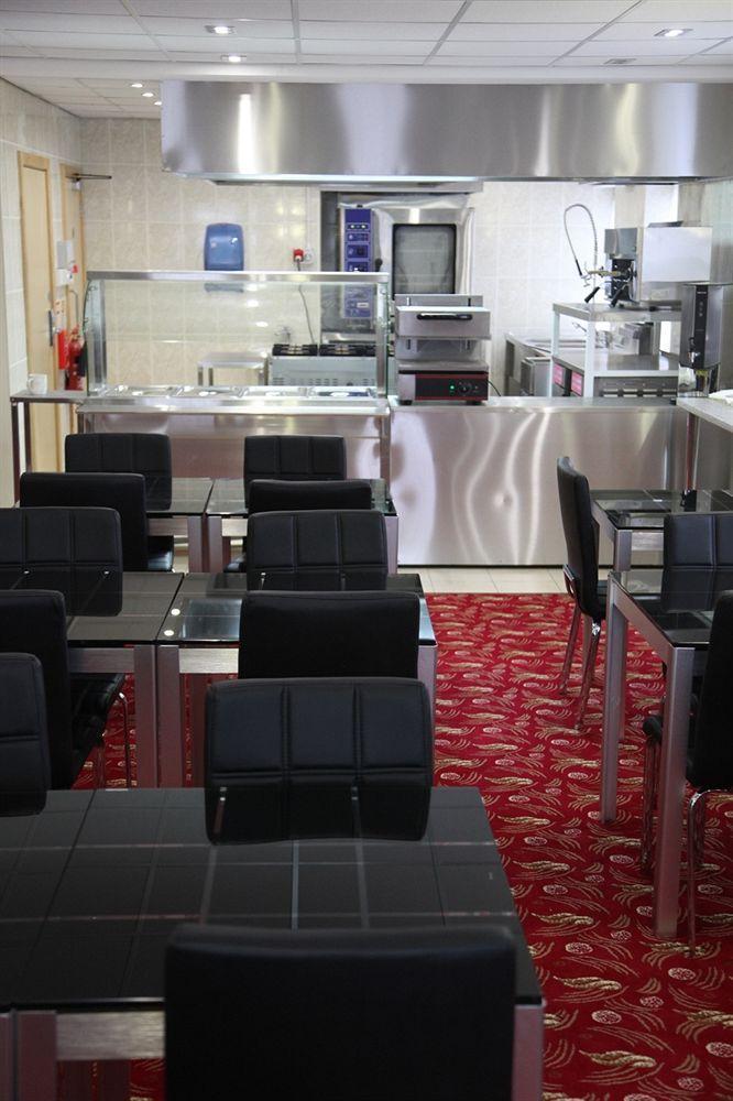 Cambridge Hotel Χάντερσφιλντ Εξωτερικό φωτογραφία