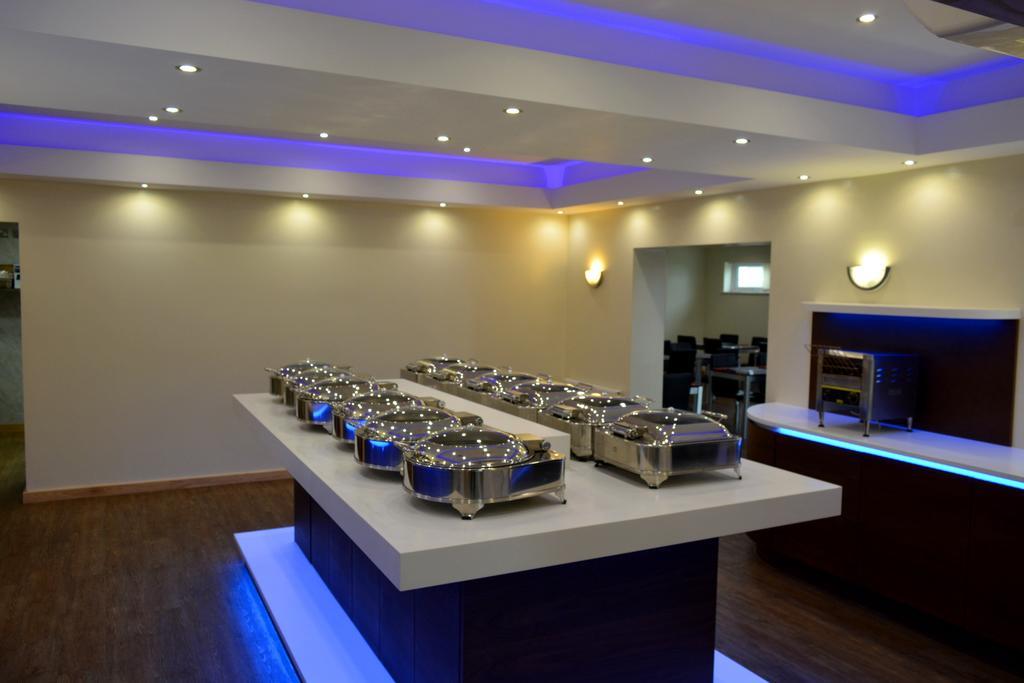 Cambridge Hotel Χάντερσφιλντ Εξωτερικό φωτογραφία