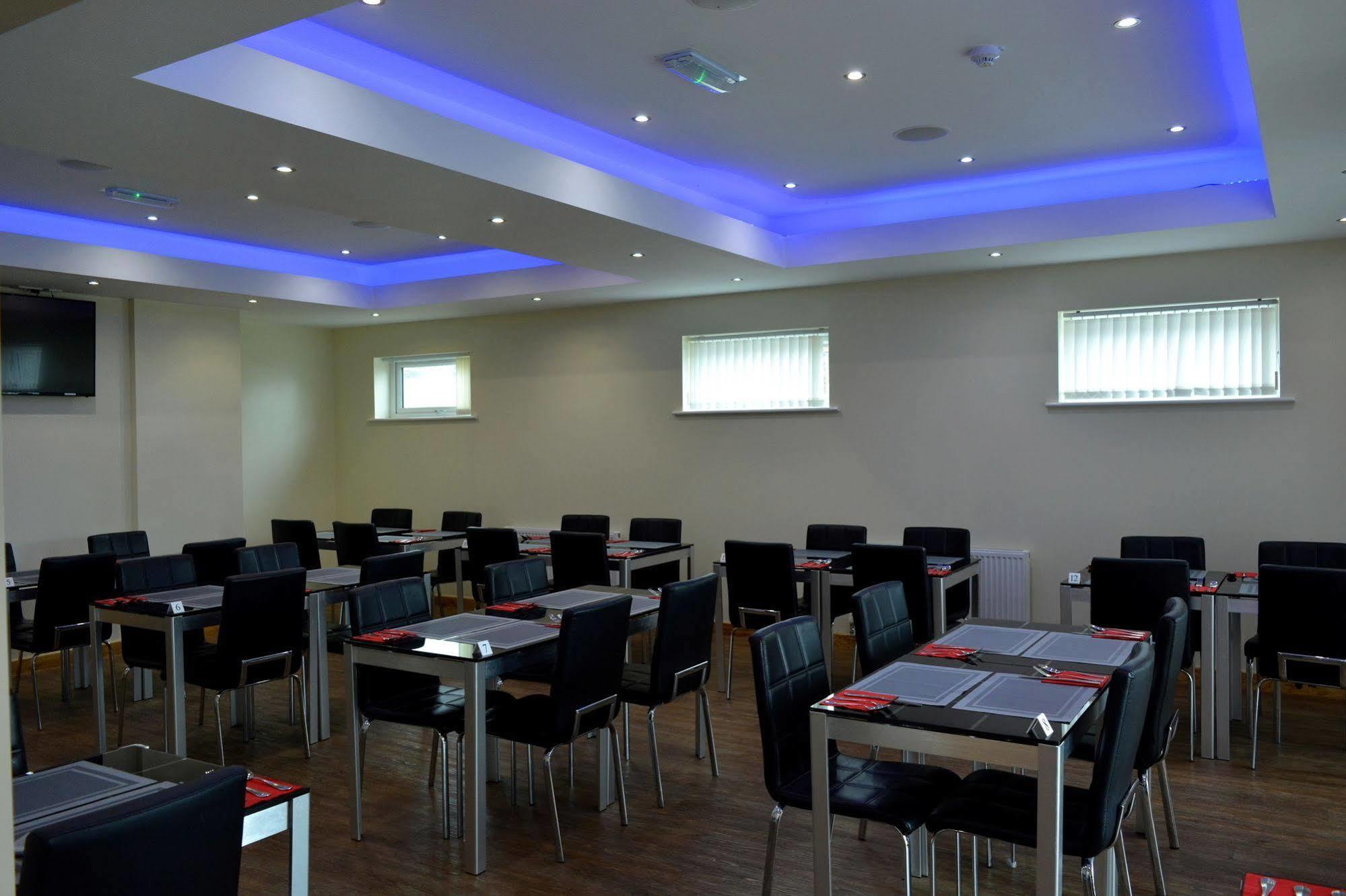 Cambridge Hotel Χάντερσφιλντ Εξωτερικό φωτογραφία